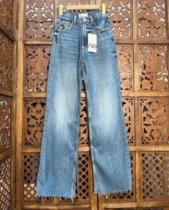 ZARA straight Fit Denim