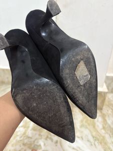 H&amp;M Court Heels