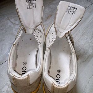 2 Shoes Nd Socks