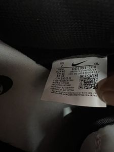 Unisex Nike SB Dunk Panda For Sale UK6