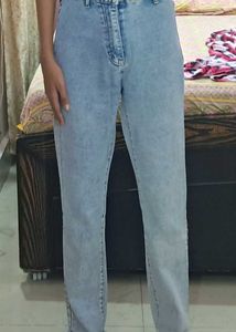 Urbanic Straight Fit Jeans