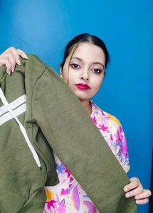 Women&#39;s Crop Hoodie 💚