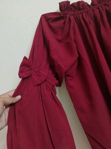Women Off Shoulder M Size Top .