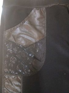 Stylish Black Slim Fit Jeggings With Faux Leather