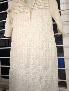 A Cream Shinning Kurthi