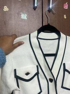 Elegant Cropped Cardigan