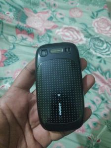 Karbonn A1 Mobile Phone - Black