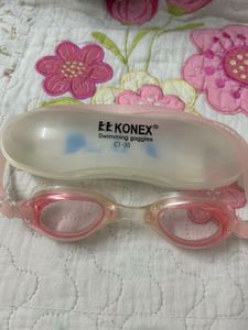 Unused Swimming Goggles For Girls/Women