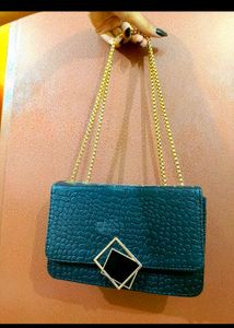 Chic Chain Handbag