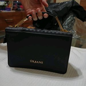 Black Handbag With Sling