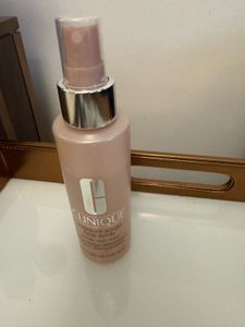 Clinique Surge Face Spray