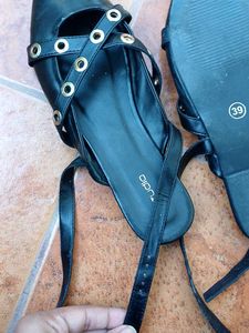 Beautiful tie up Flats
