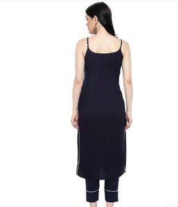 Women Black Kurti With Pant Set Of Rayon