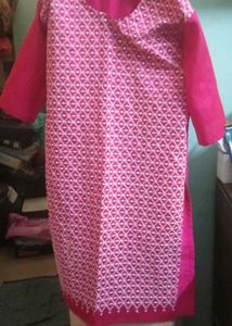 Embroidered Magenta Kurta
