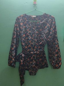 Floral Print Tie-Waist Top
