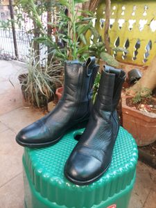 Amazing Boots For Women- Chanel Brand