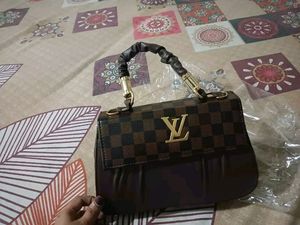 Lv Stylish New Sling Bag In Coffee Brown Color ☕️
