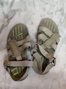 Flotters In Good Condition For 6-7 Years Old Kids