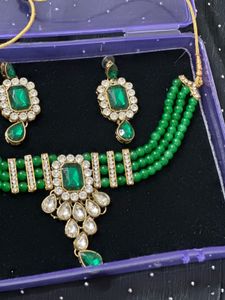 Green Necklace Set( BRAND NEW )