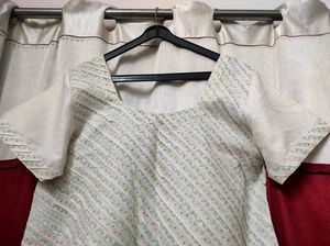 Off White Short Kurti❤️