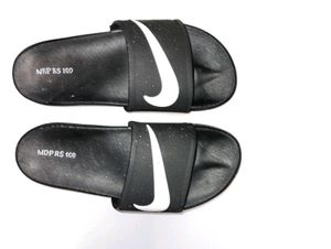Nike Slides - Black