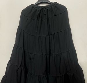 Elegant Black Tiered Skirt – Flowy &amp; Chic