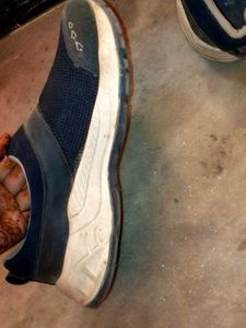 Elegant Slip-on Sneakers