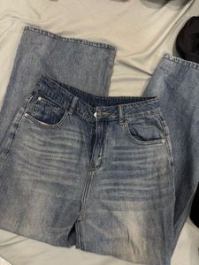 Baggy jeans