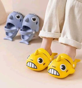 Magnet Baby Shark Crocs