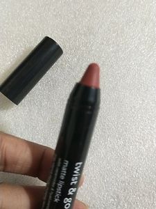 Plum Lip Crayon -crimson Side