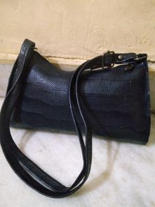 Black Hanging Bag