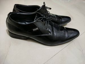 Bukit Professional Black Job Shoes