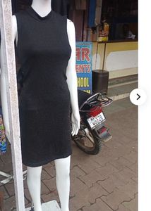 Sleeveless Black Dress