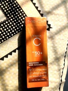 ME-ON Vitamin C Sunscreen