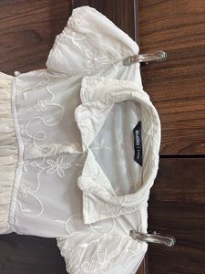 Pack Of 2 White Embroidery And Red Heart