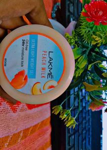 Lakme Peach Milk Moisturizer 🧴