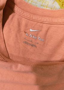 Nike Peach T-Shirt