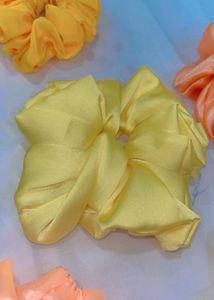 Retro Fluff Scrunchie