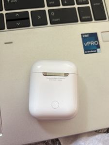 Apple AirPods (2nd Generation)
