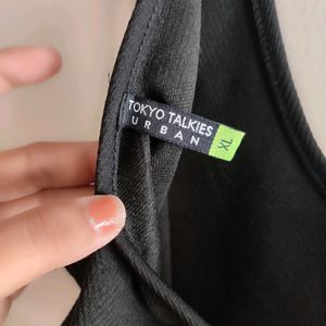 Tokyo Talkies Women Black Solid Crop Top