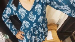 SHORT BLUE KURTI