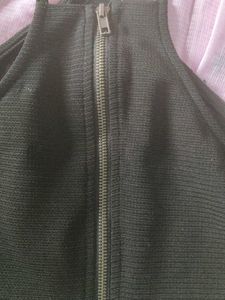 Black Zip-Up Crop Top