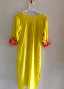 💖Embroidered Beautiful Kurta 💛💗
