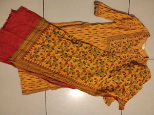Floral Print Kurta with dupatta