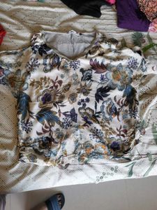 Assorted 42 bust Women&#39;s Tops Bundle 5+1 free