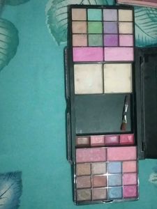 Makeup Palette Bundle