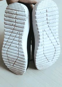 Black Casual Sneakers