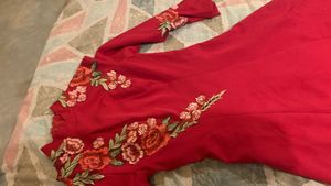 Floral Embroidered japenese gown❤️🎀🦋