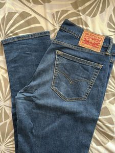 Levi's Straight Fit Jeans **Only Cash Offers**