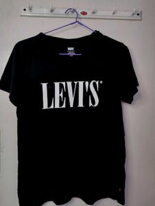 Levi's Black Logo T-Shirt